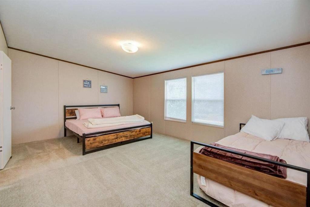 Seaside Serenity - Holiday Home Sleeps 10 迪金森 外观 照片